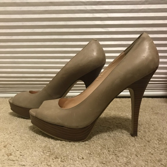 Enzo Angiolini beige peep toe pump size 9M - Picture 2 of 5